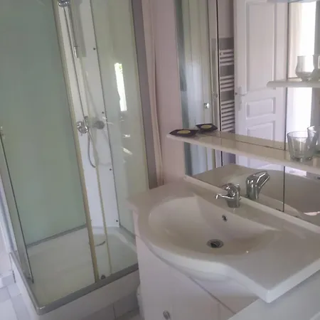 Maison Dans Un Ecrin De Verdure Prázdninový dům *